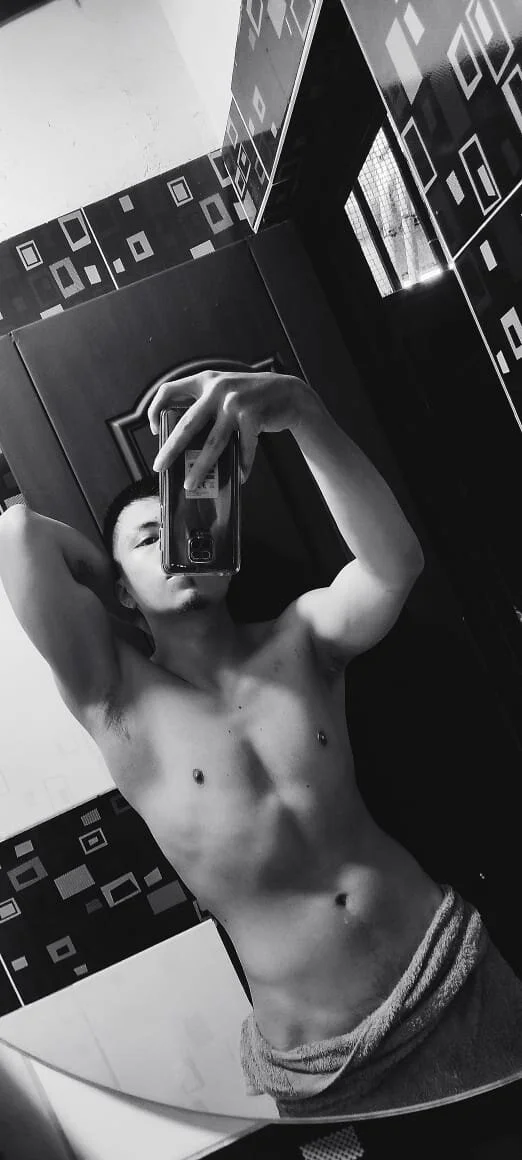 XXX Porn Photo of Nude LoganGreys 21
