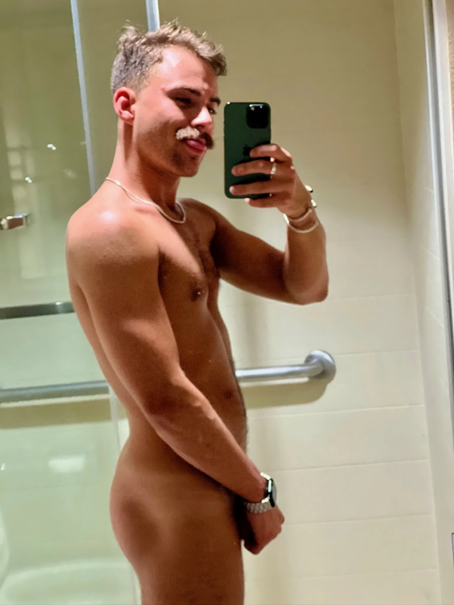 XXX Porn Photo of Nude renTbobbyDFW 11
