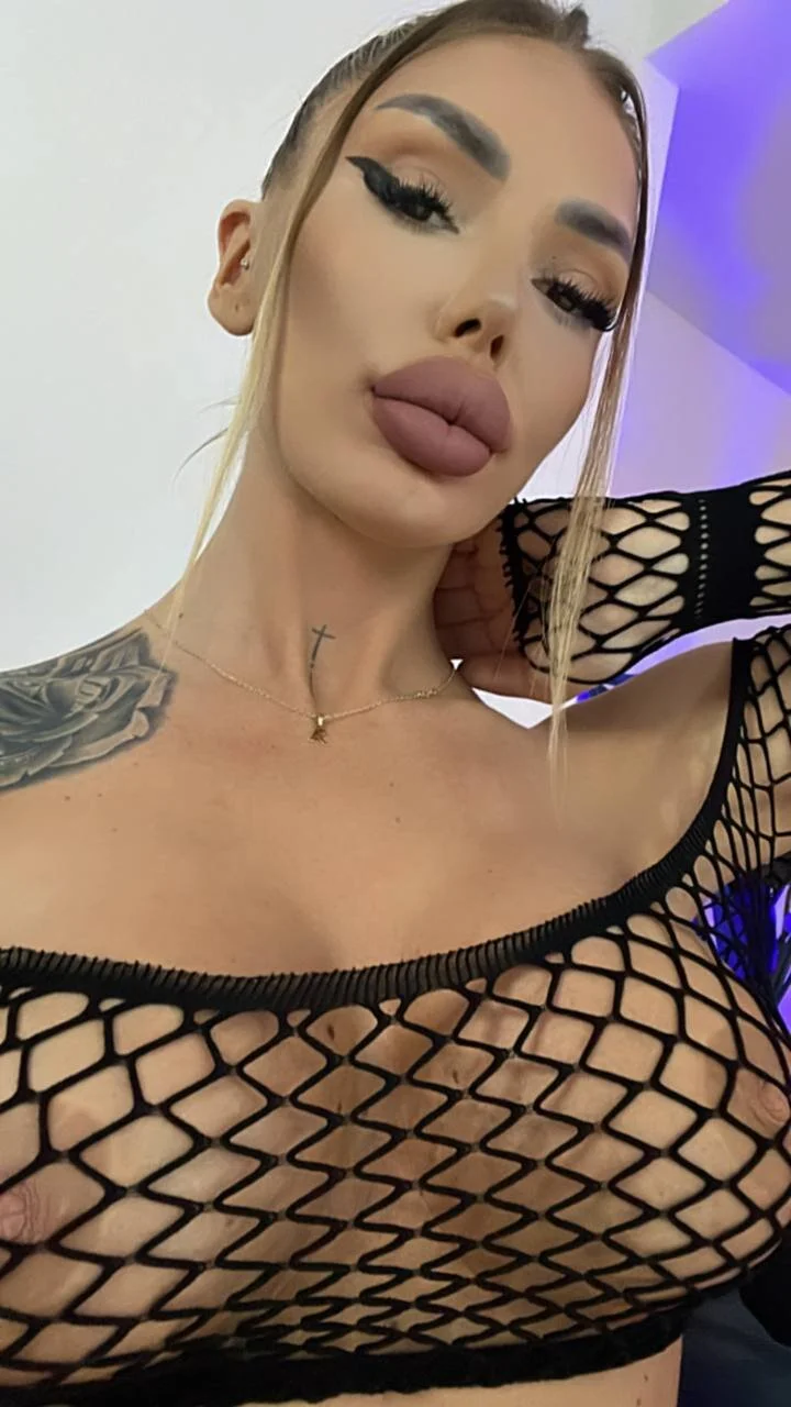 XXX Porn Photo of Nude RaquelleVon 48