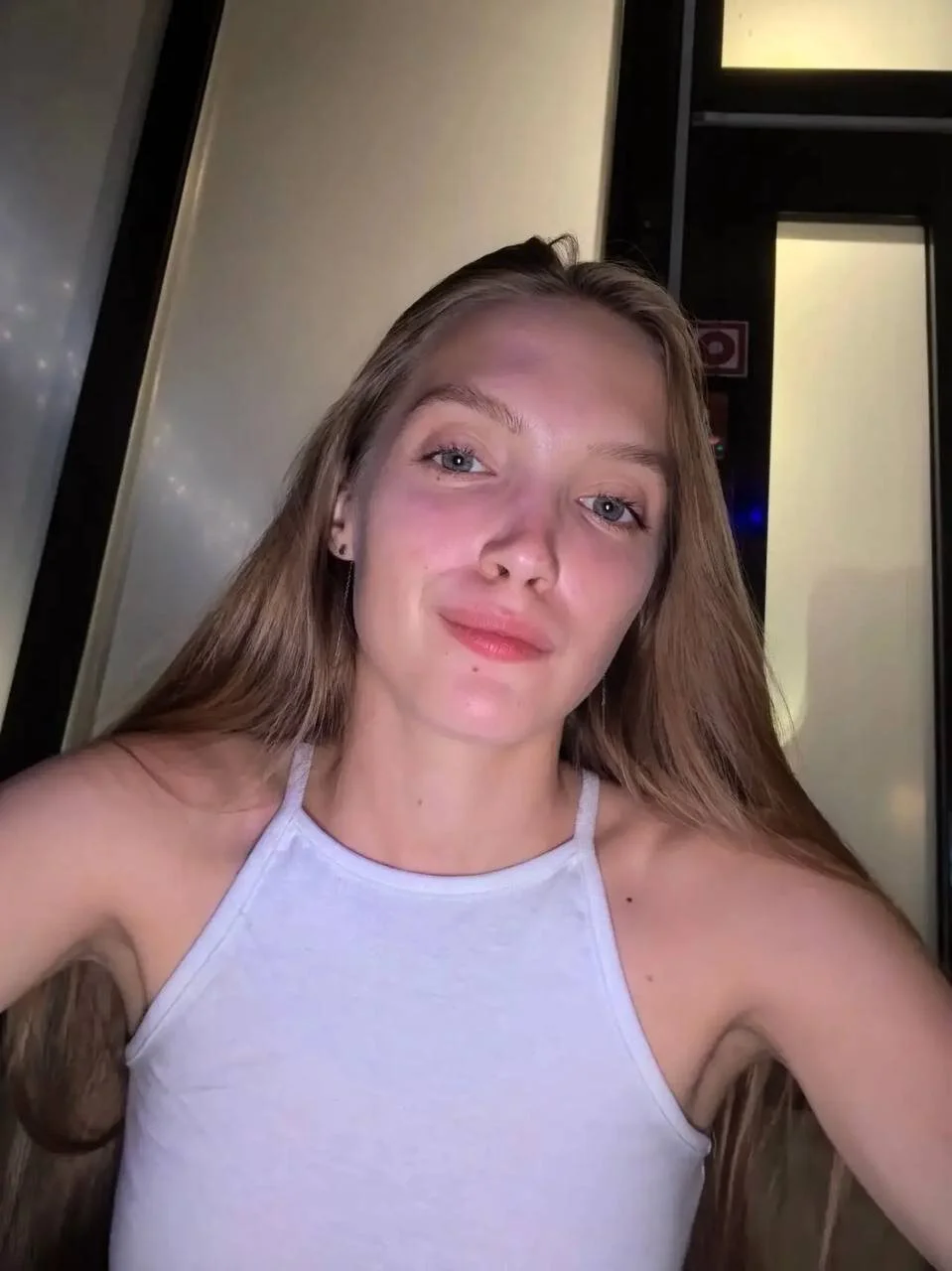 XXX Porn Photo of Nude Neelly_Collins 2