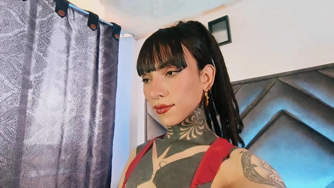 XXX Porn Photo of Nude Mia_Goth 7
