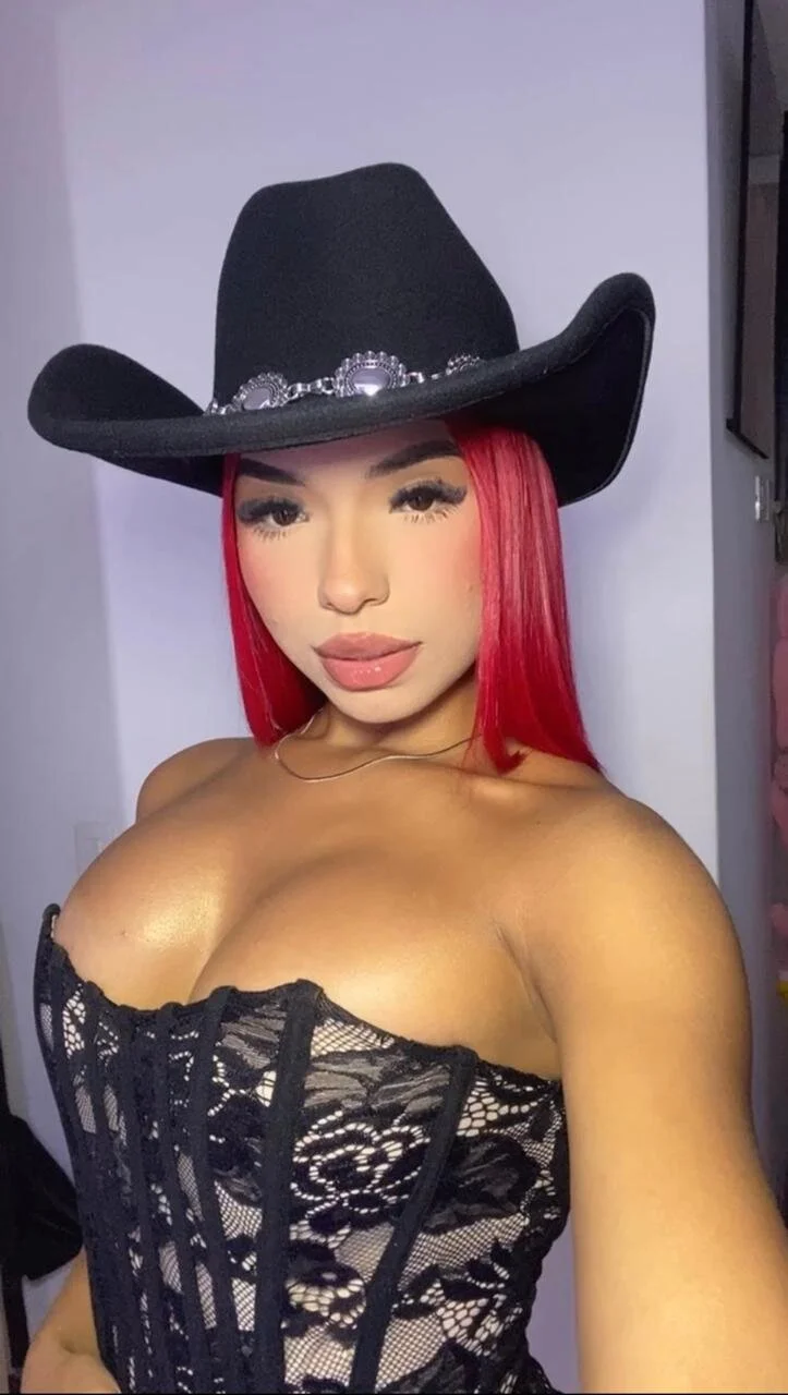XXX Porn Photo of Nude Emmily_Savage 63