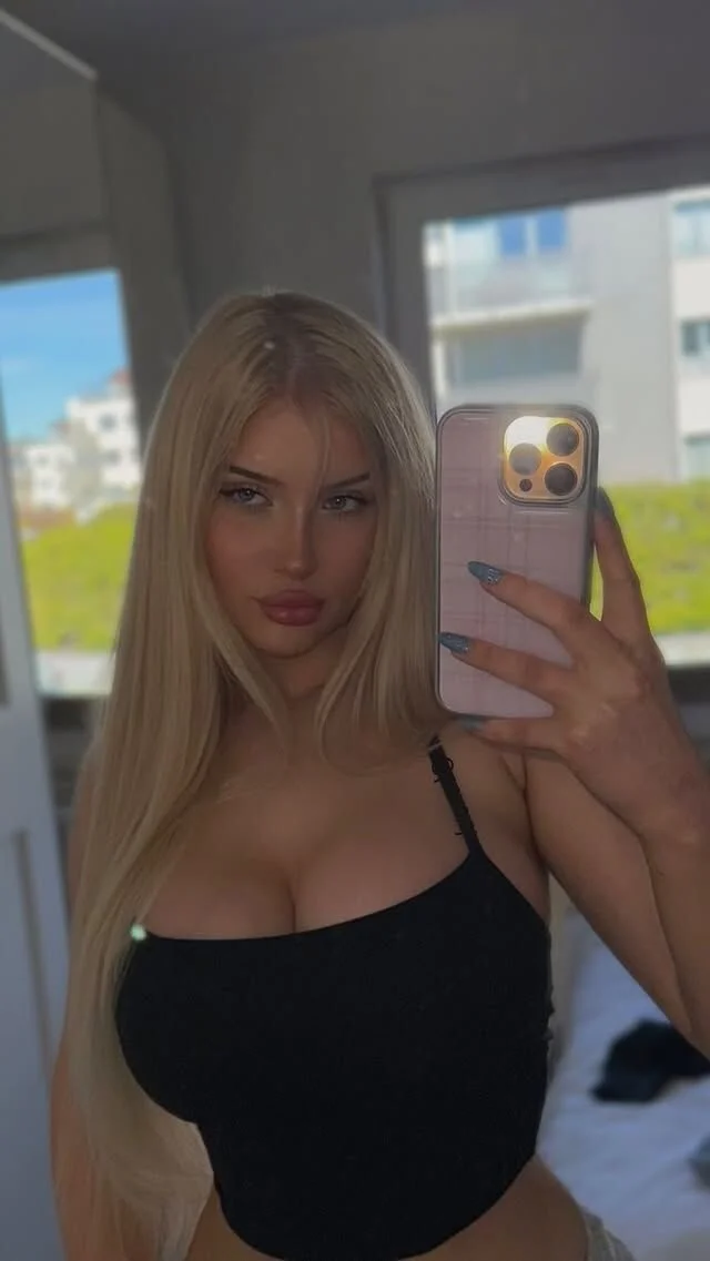 XXX Porn Photo of Nude Lonalonaa9 3