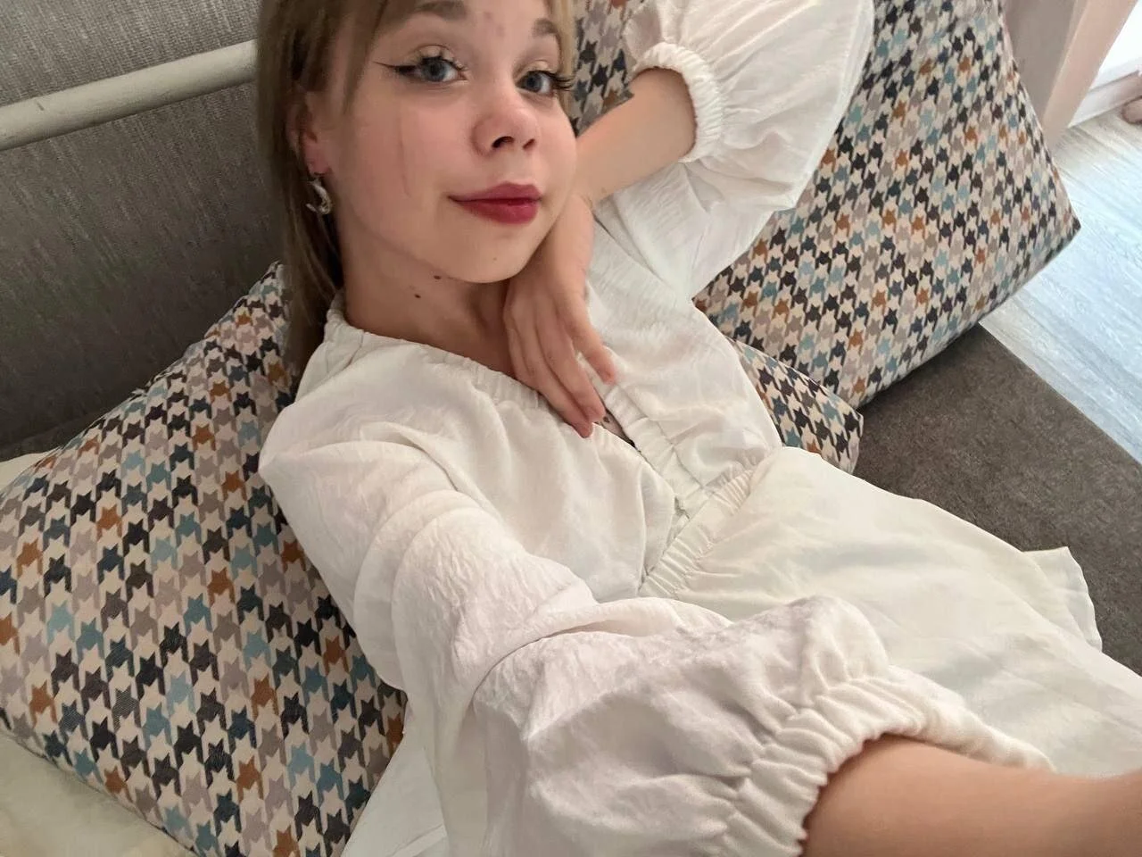 XXX Porn Photo of Nude Eli_kiss 2
