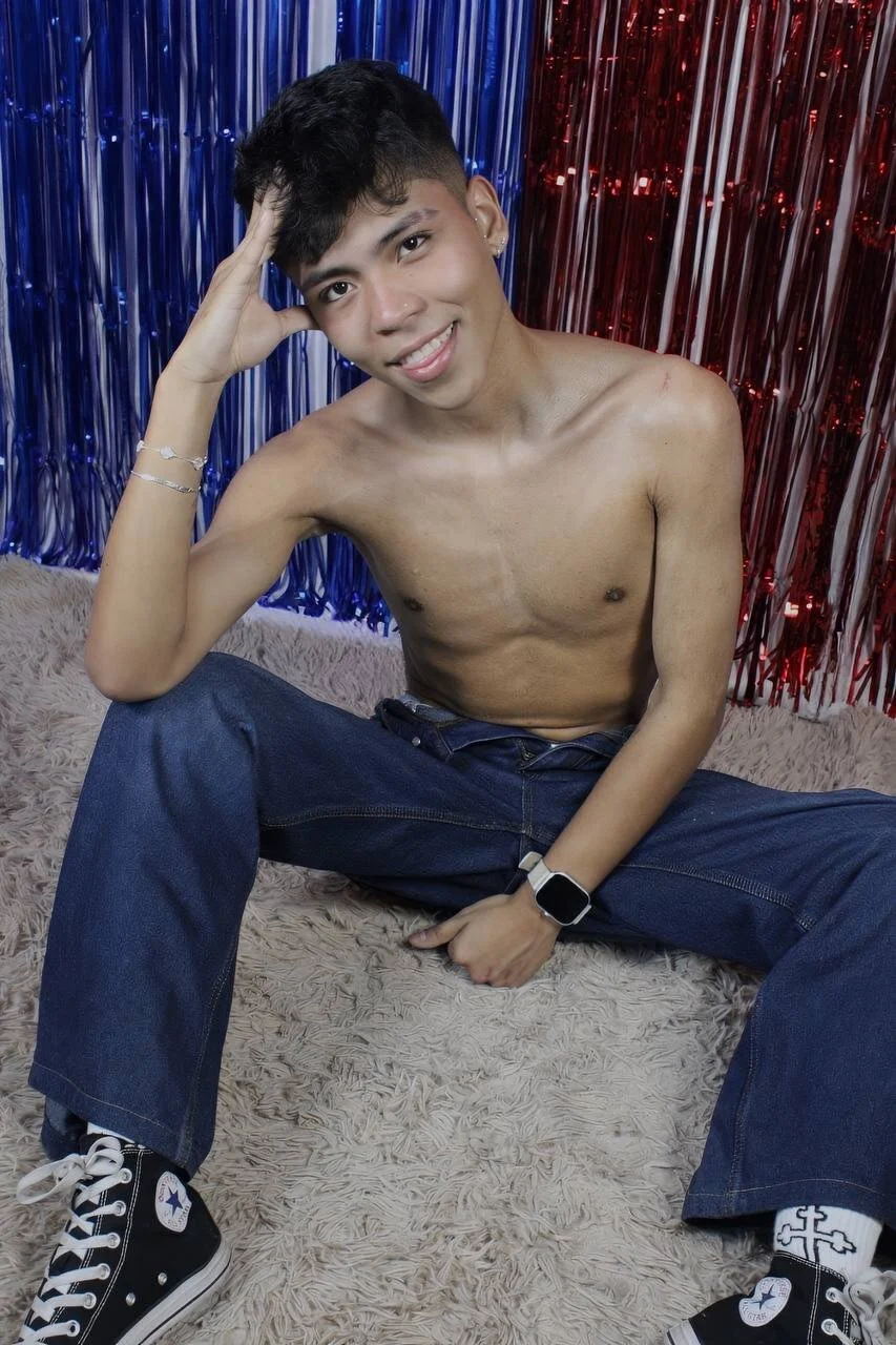 XXX Porn Photo of Nude MaxiWildd 33