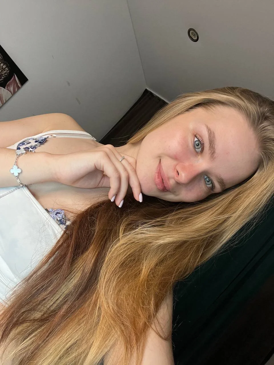 XXX Porn Photo of Nude Icehoneybyte 4