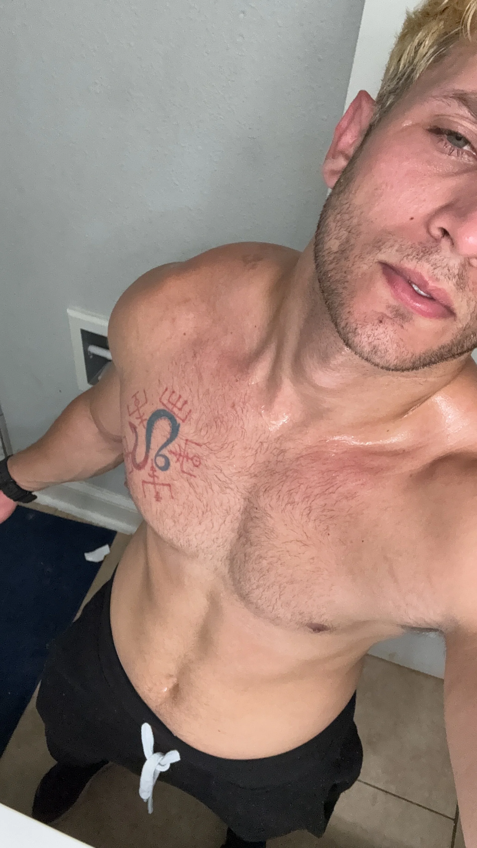 XXX Porn Photo of Nude apolo_strange 54