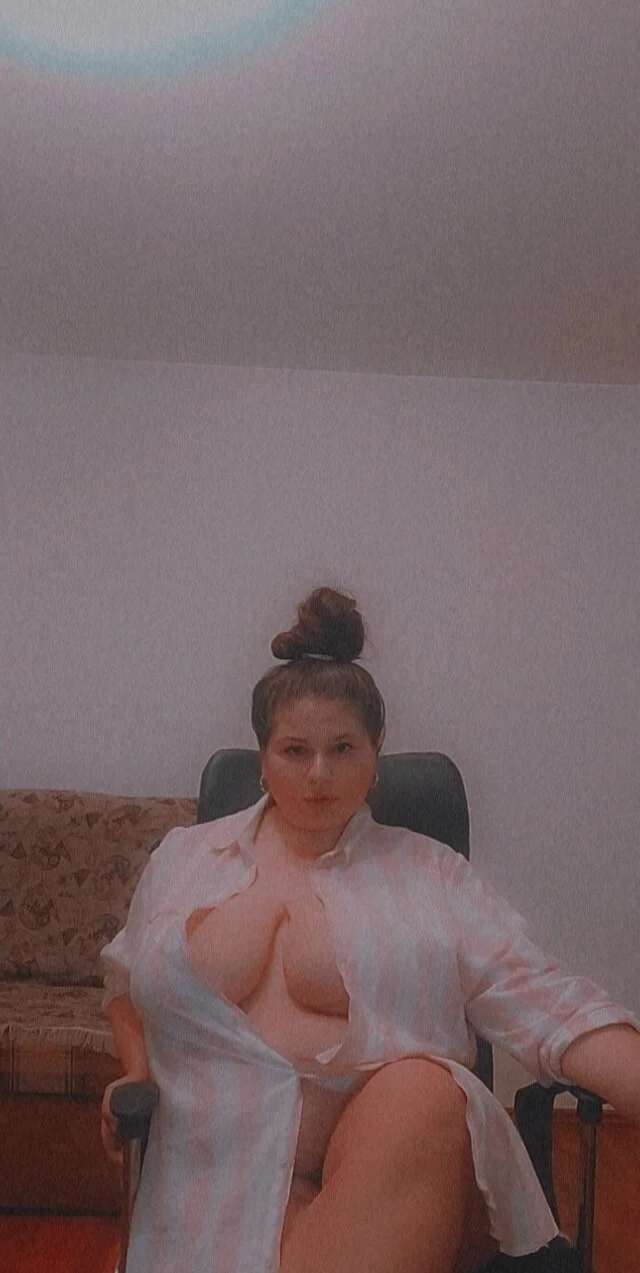 XXX Porn Photo of Nude BustySteffy 3