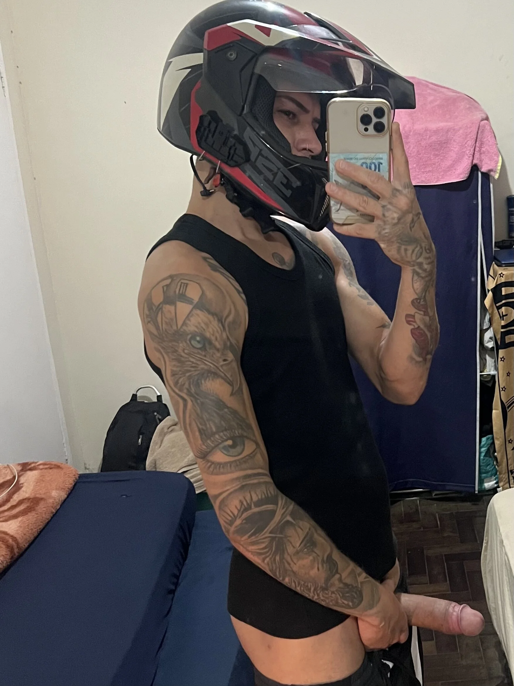 XXX Porn Photo of Nude Motobooy 6