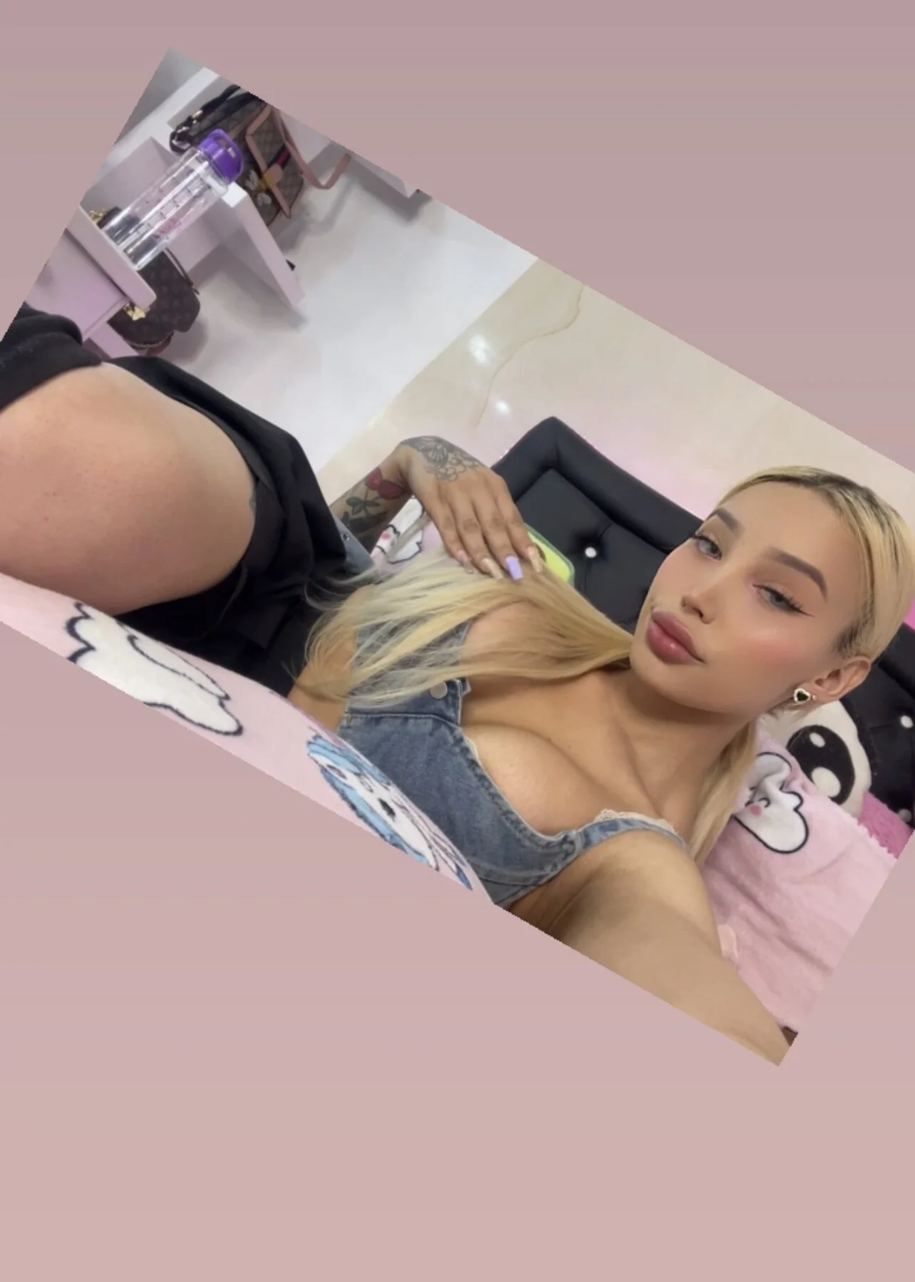 XXX Porn Photo of Nude _viioletweekend_ 13