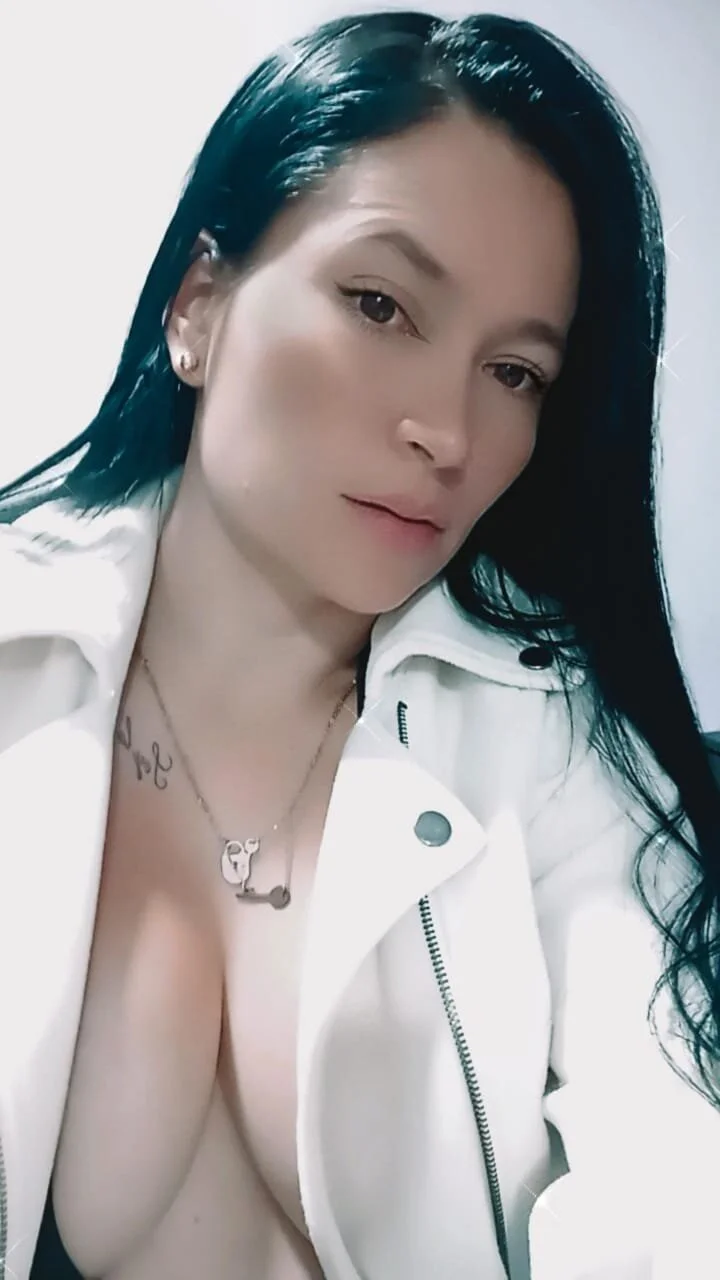 XXX Porn Photo of Nude leslie_k 1