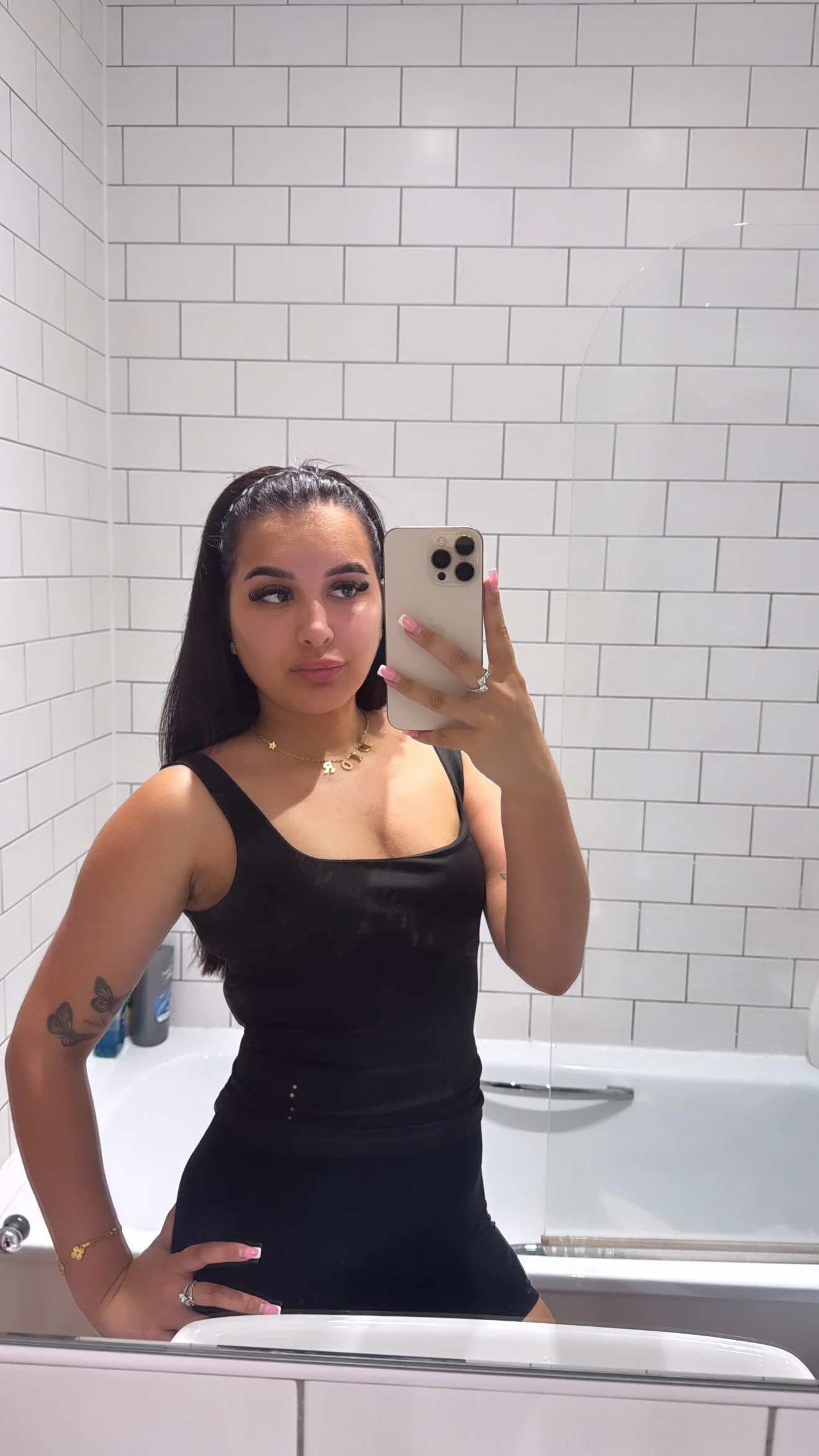 XXX Porn Photo of Nude Miavelvetxoxo 1