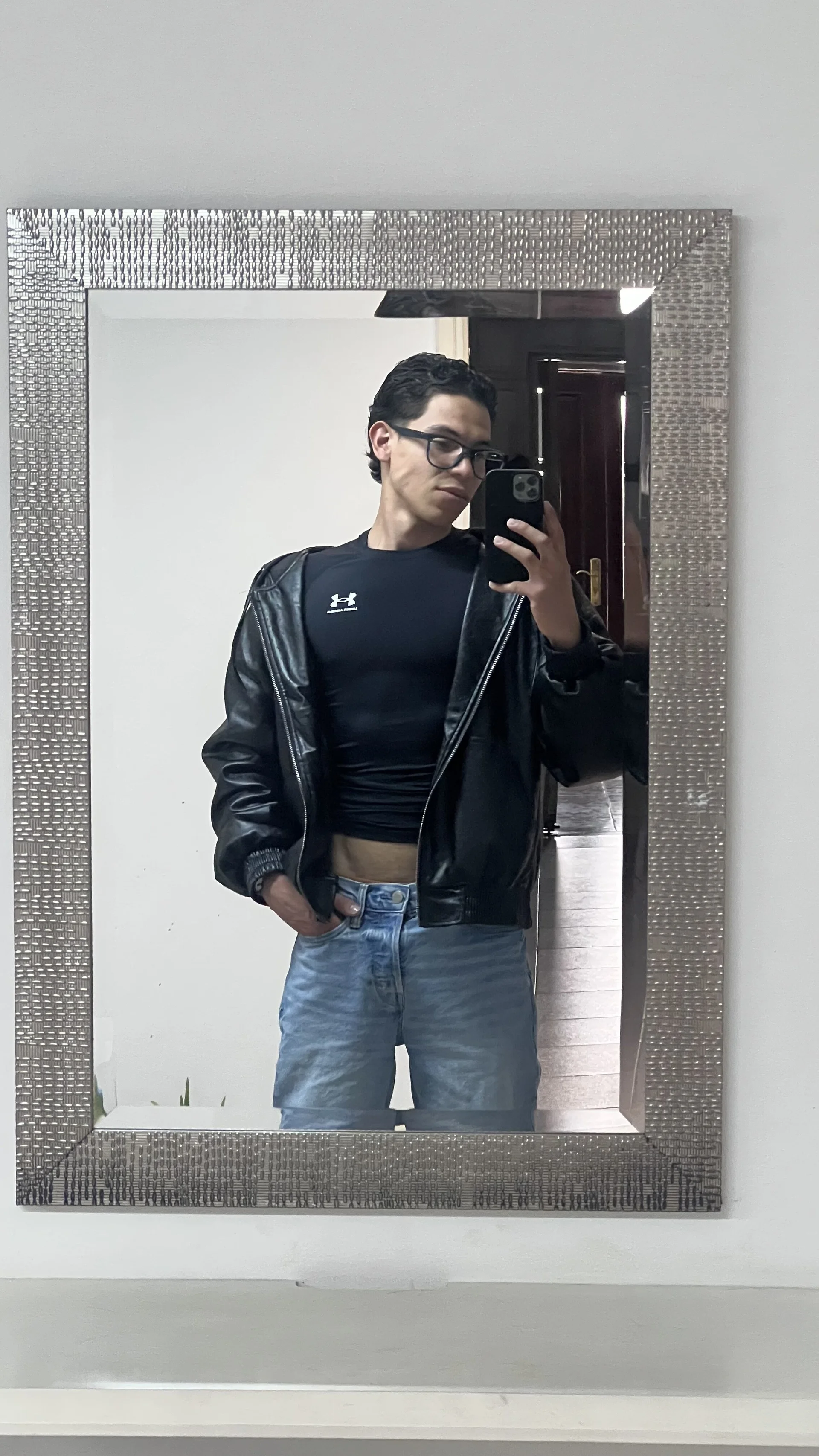 XXX Porn Photo of Nude RonnyAbrahan7 11