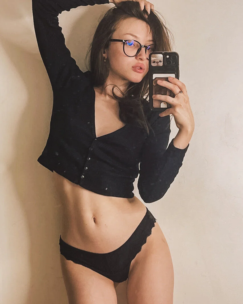 XXX Porn Photo of Nude Ashley_Mintt 25