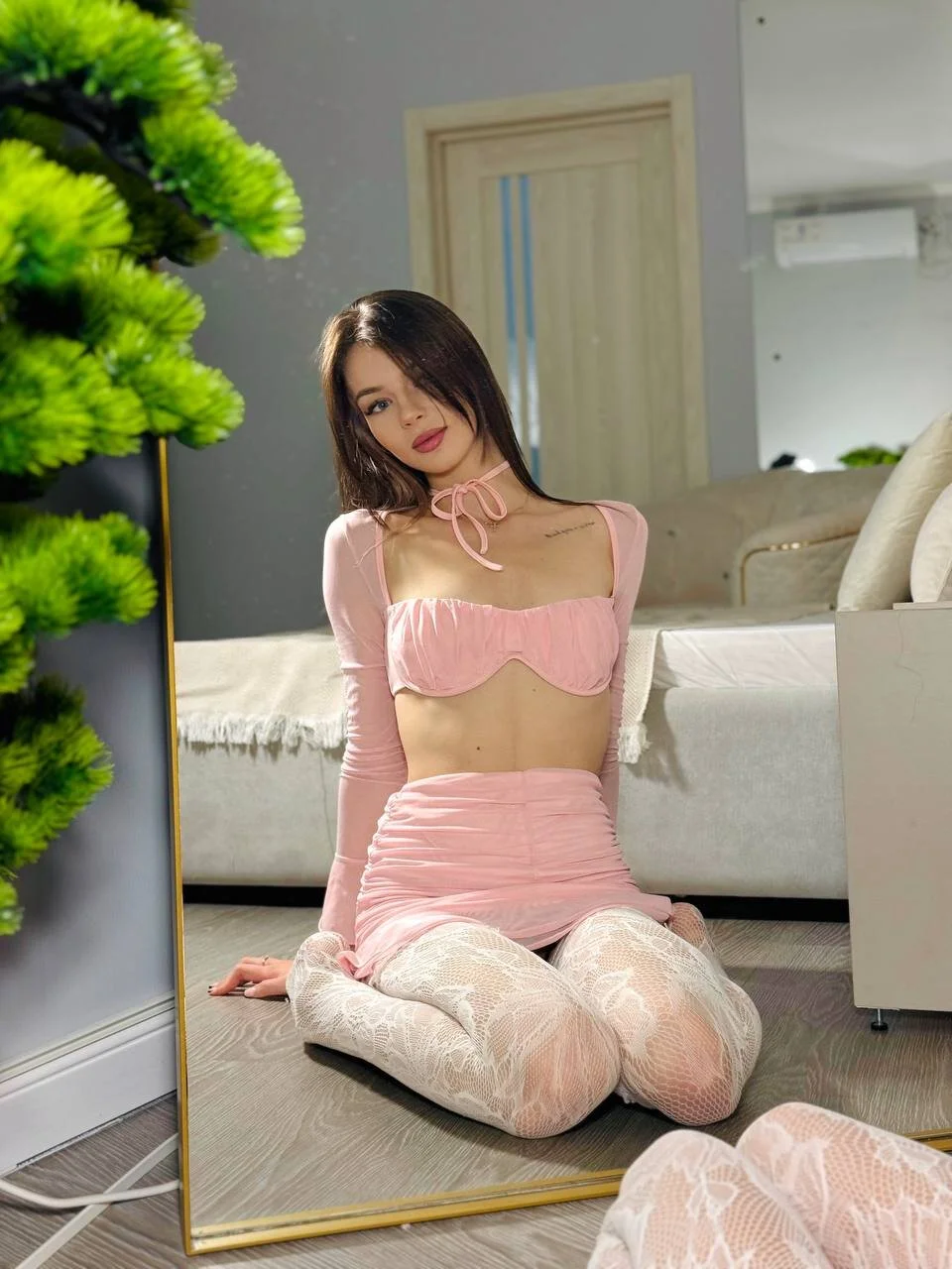 XXX Porn Photo of Nude MeganMour 5