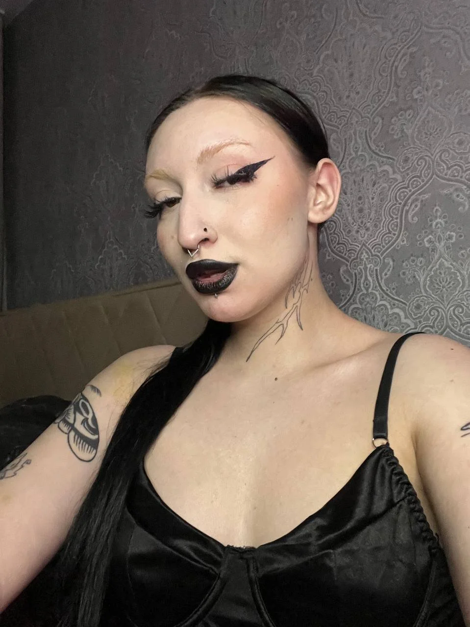 XXX Porn Photo of Nude easter_altt 152