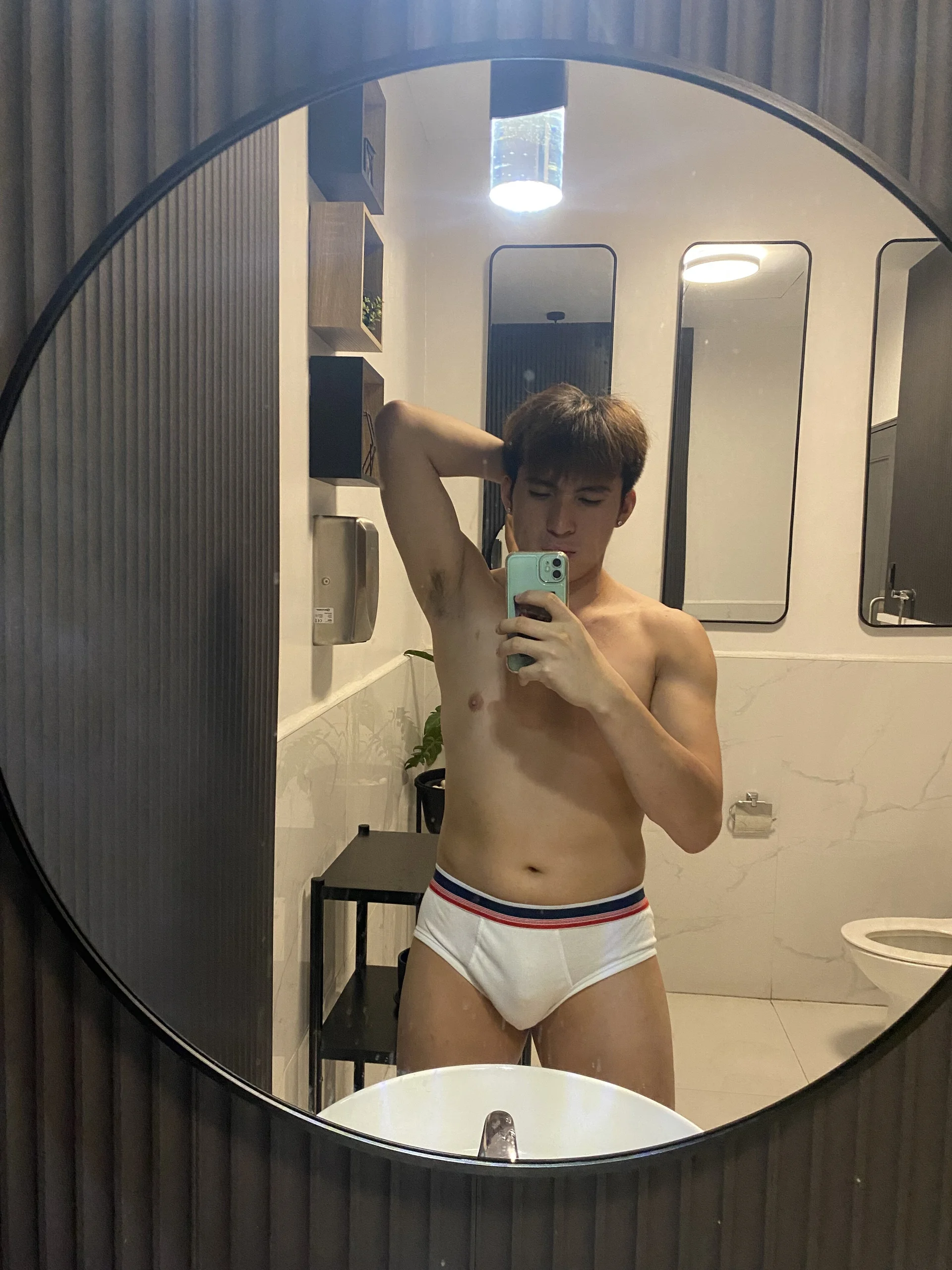 XXX Porn Photo of Nude Kingdirtyfog 1