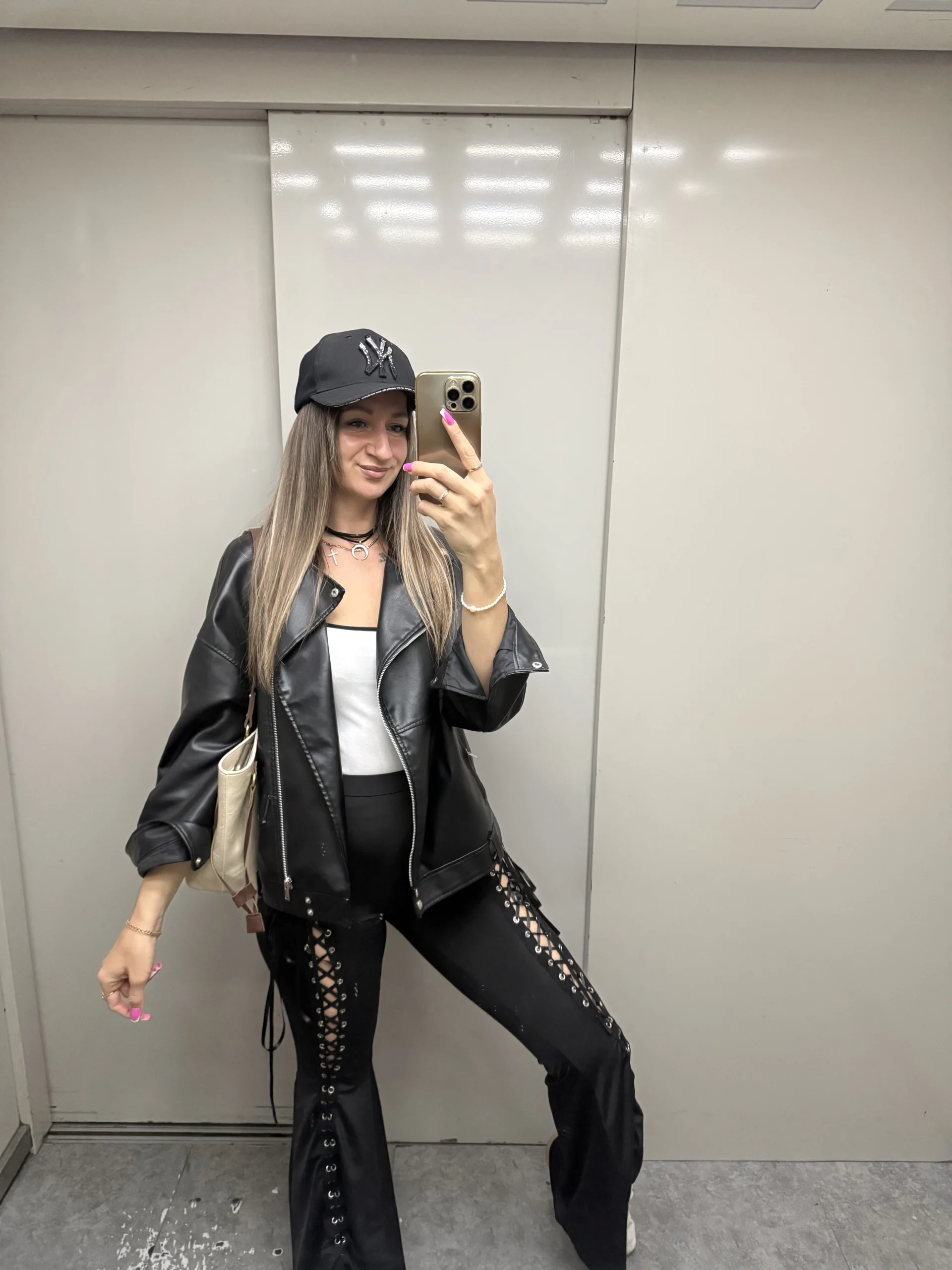 XXX Porn Photo of Nude EvvaMur 7