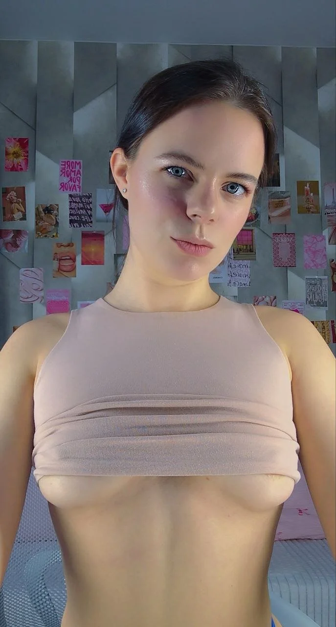 XXX Porn Photo of Nude Alanna_Pow 104