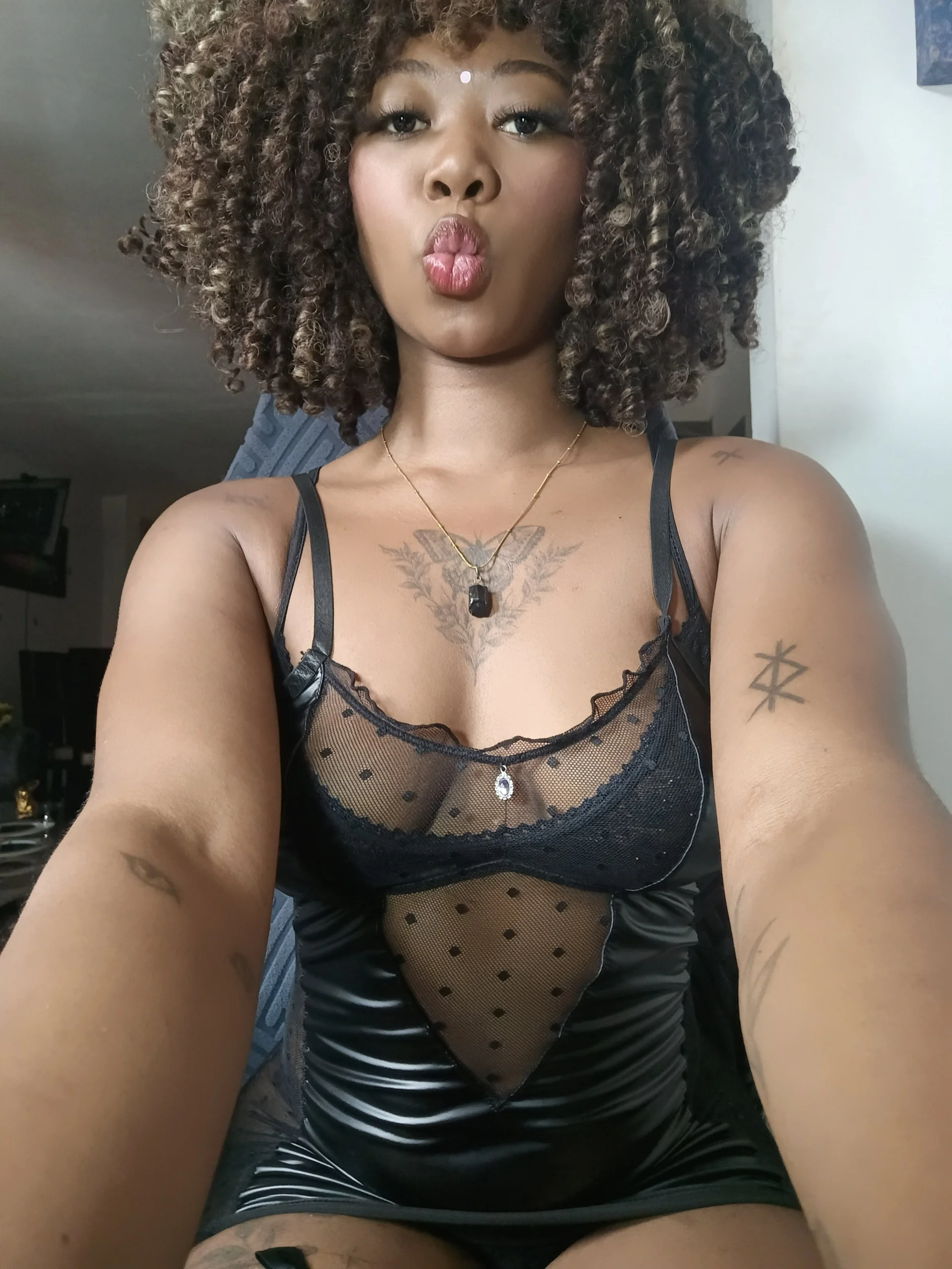 XXX Porn Photo of Nude aixhaebonysex 2