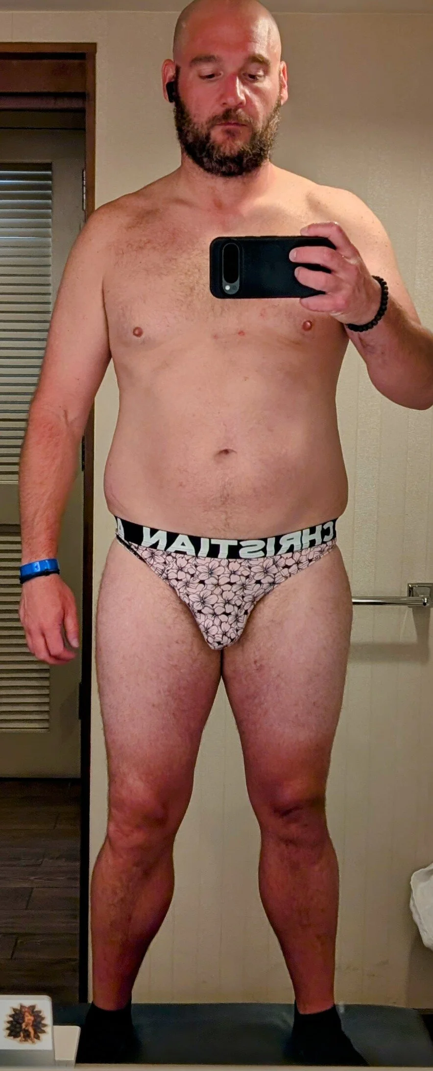 XXX Porn Photo of Nude baldbottom 10