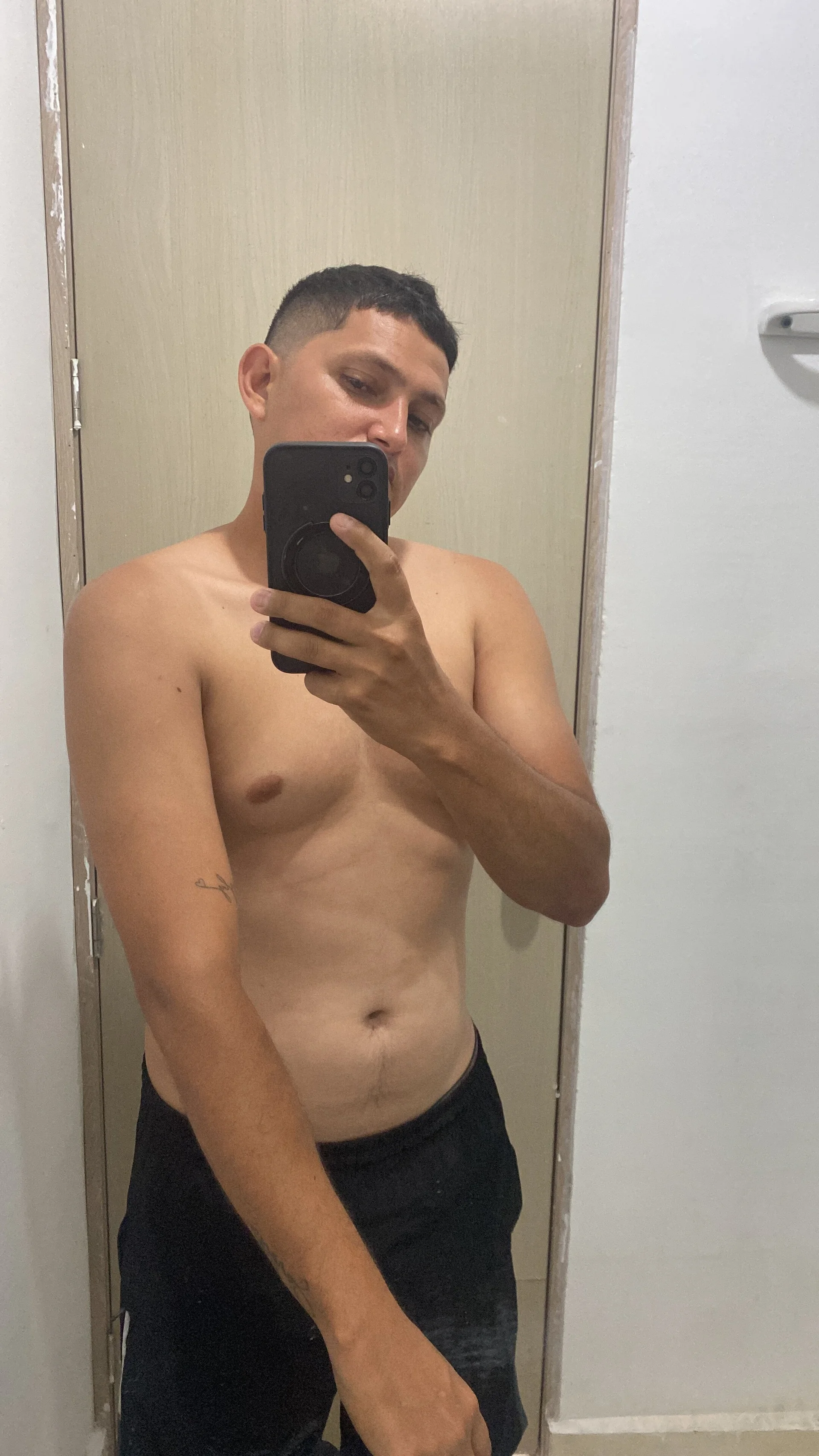 XXX Porn Photo of Nude stuar999-salvador 6