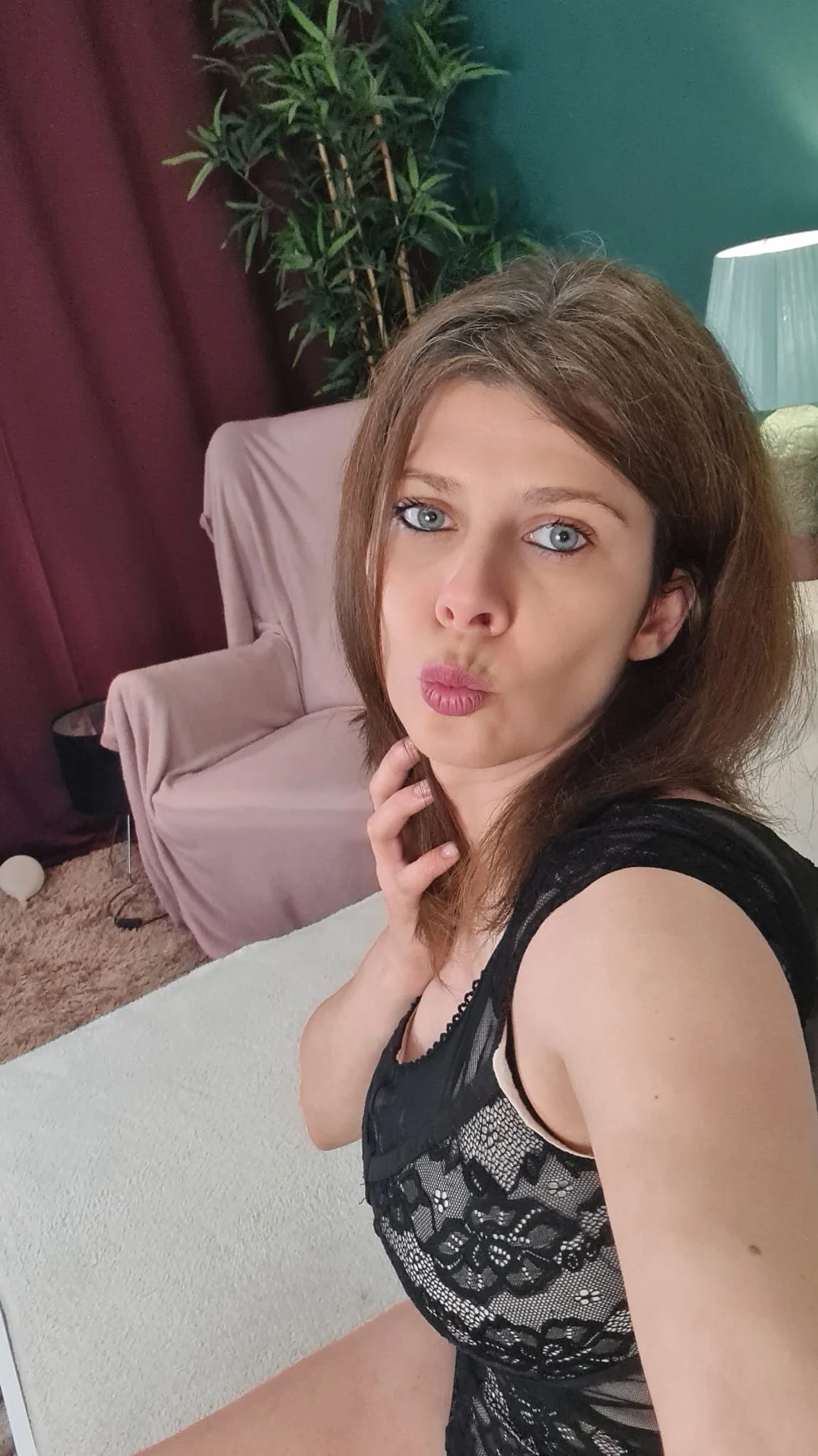 XXX Porn Photo of Nude Anne_Blueeyes 7