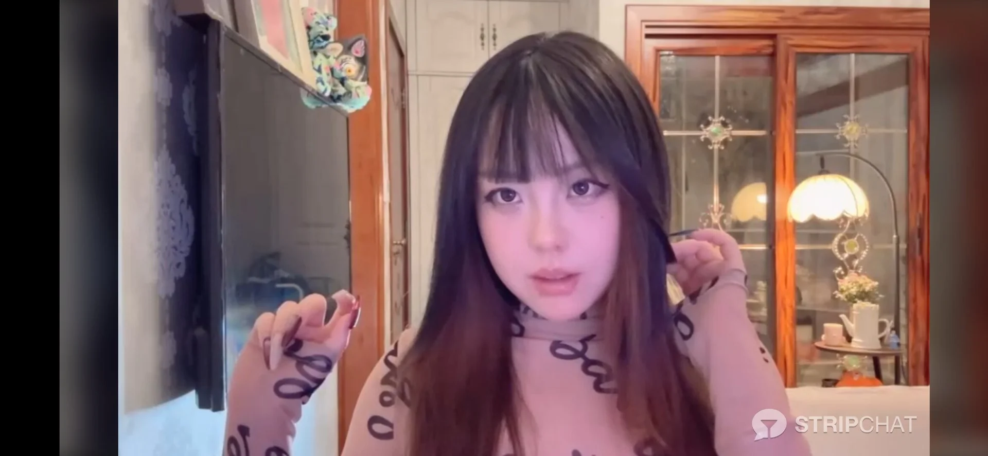 XXX Porn Photo of Nude LongLongQueen 32