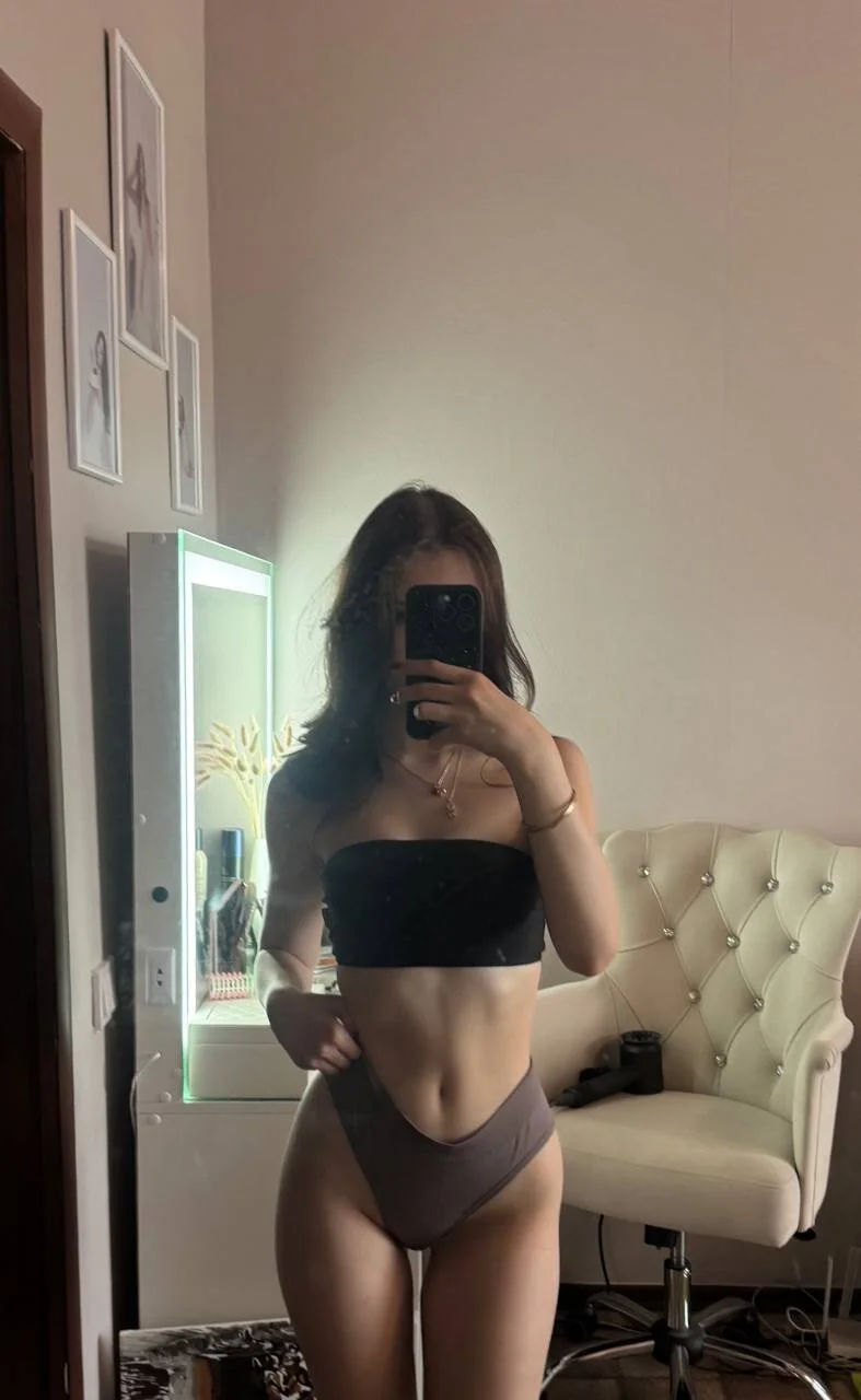 XXX Porn Photo of Nude HotterClouds 1