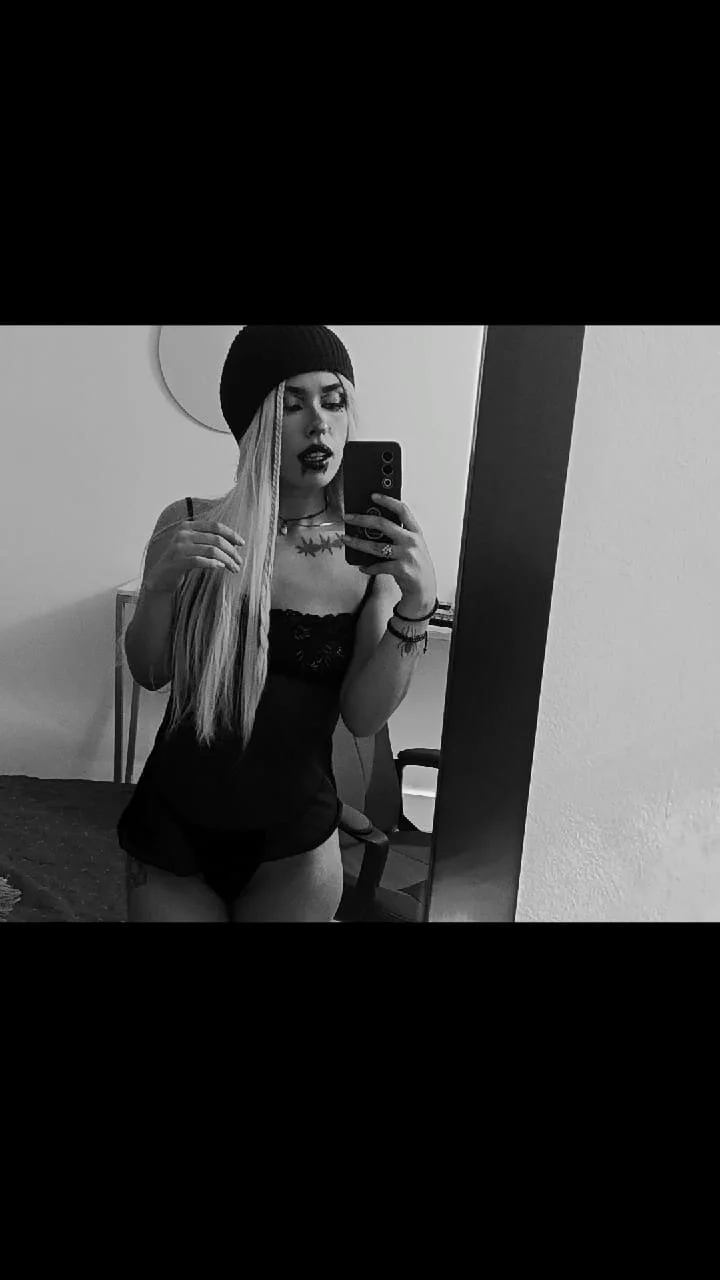 XXX Porn Photo of Nude Cloeandtyfanny 3