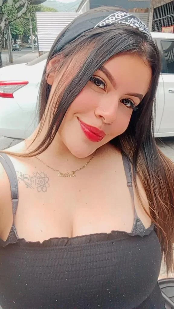 XXX Porn Photo of Nude thickmommyy 4