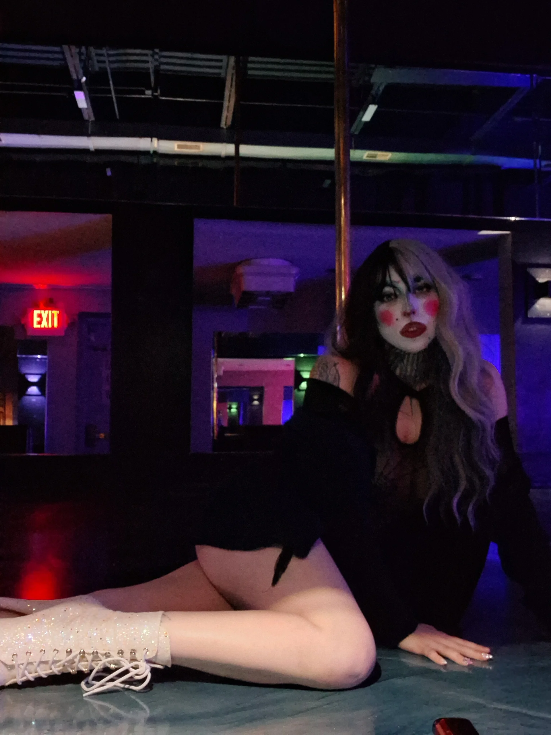 XXX Porn Photo of Nude rheasplayground 3