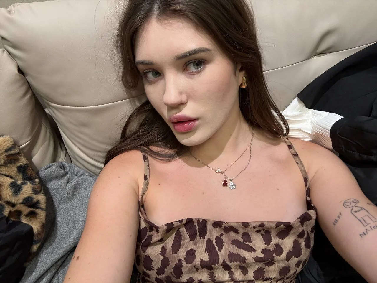 XXX Porn Photo of Nude MollyBaby 3