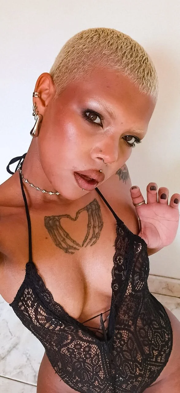 XXX Porn Photo of Nude Lisa_silver_star 1