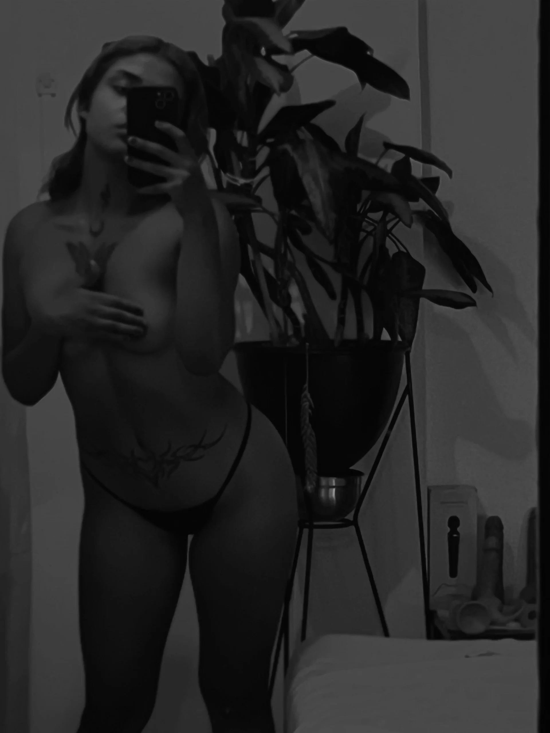 XXX Porn Photo of Nude revy_blacck 9