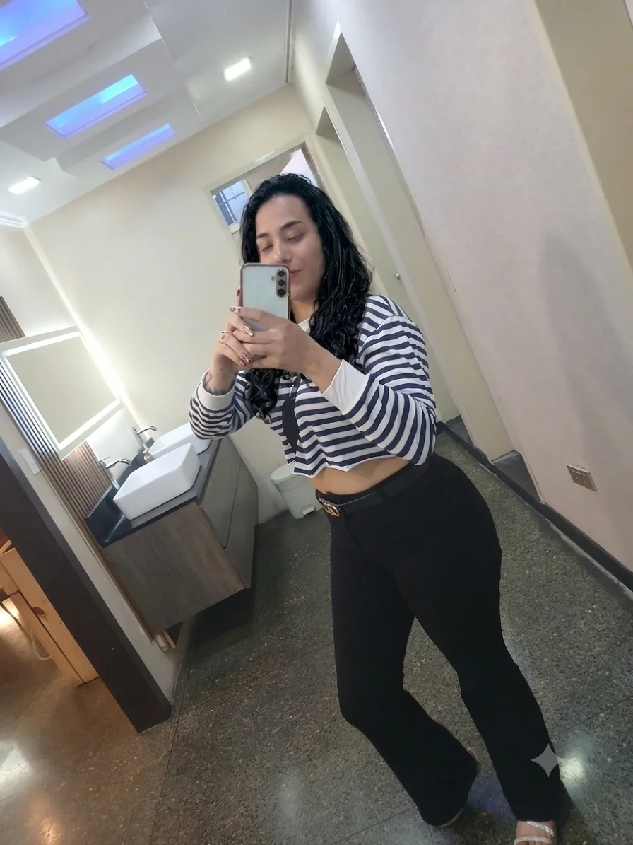 XXX Porn Photo of Nude thefartqueen 1