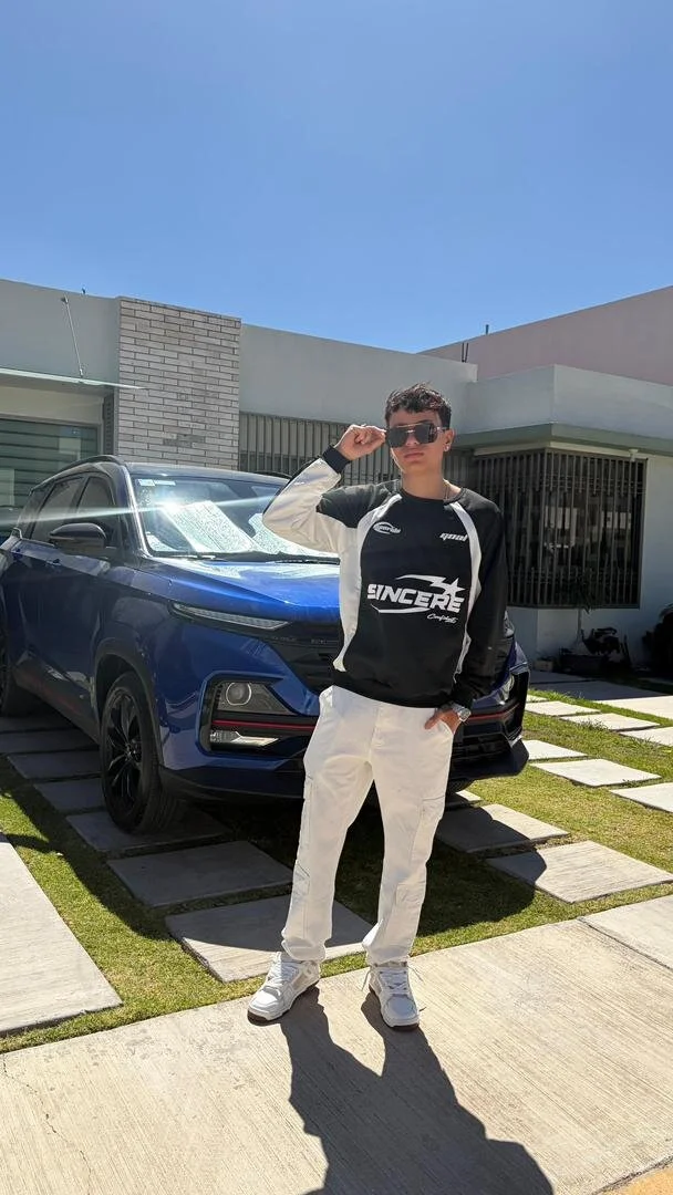 XXX Porn Photo of Nude fercho_steel_twink 5