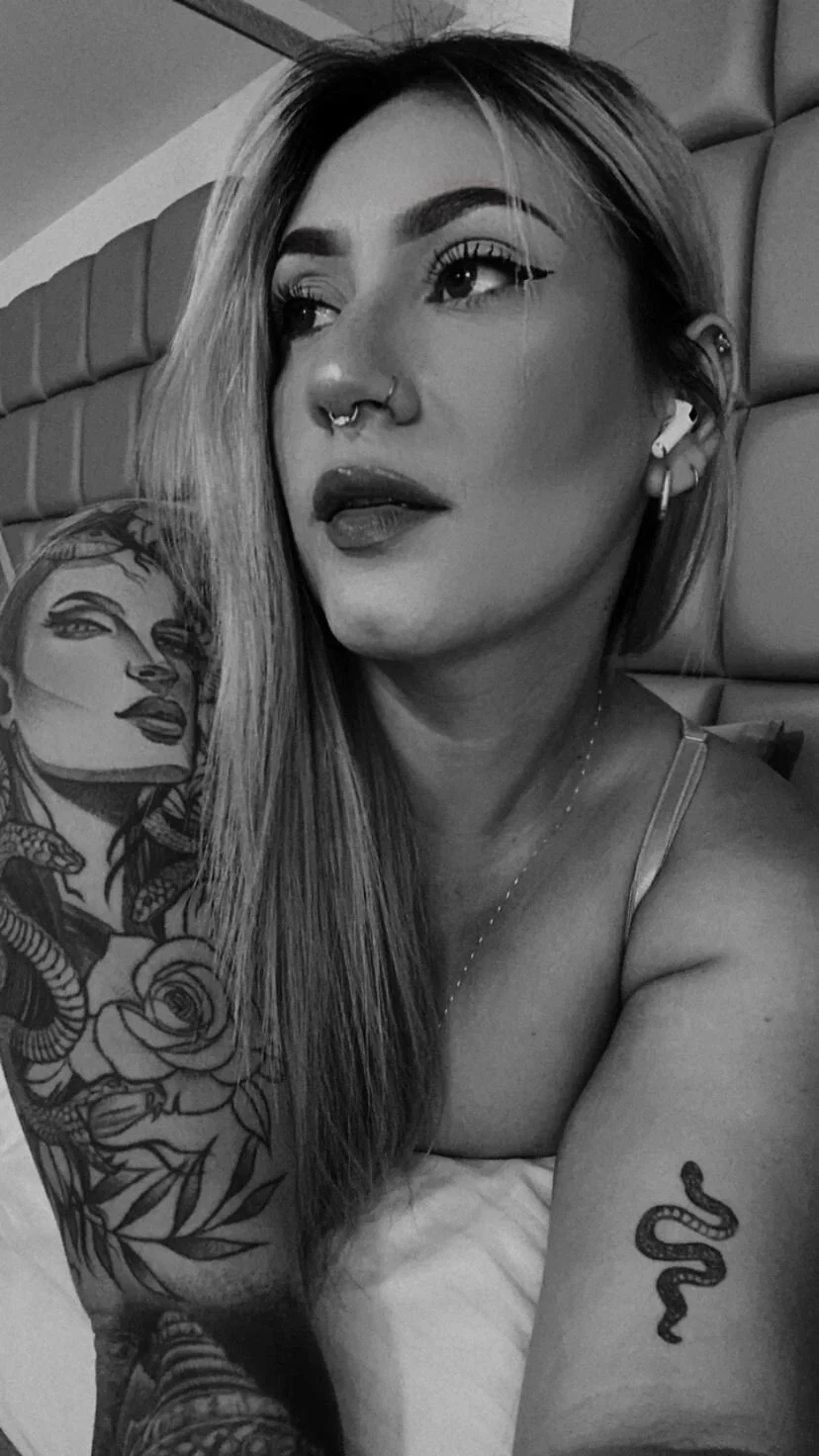 XXX Porn Photo of Nude Emily_robertss 23