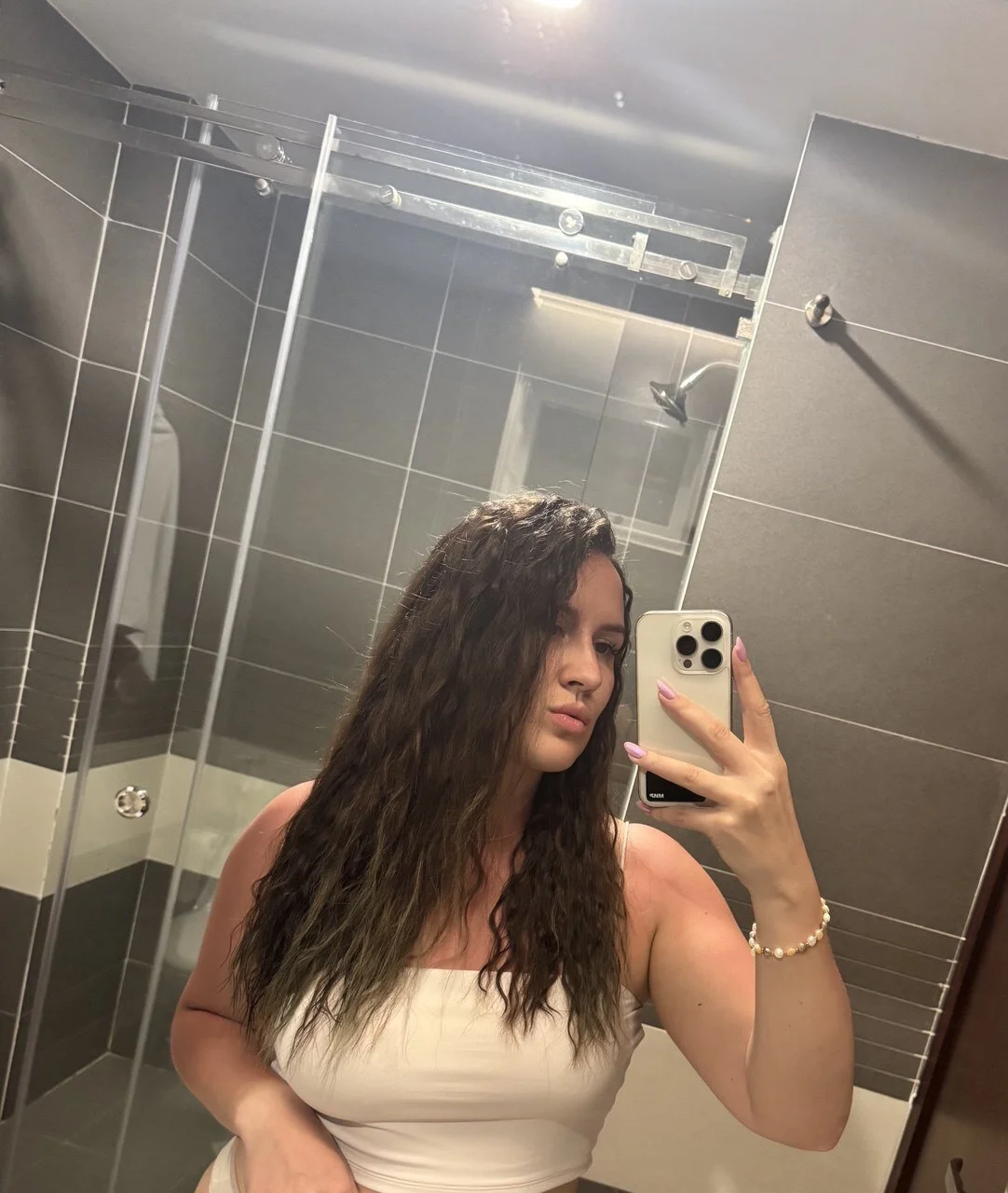 XXX Porn Photo of Nude asti_bubbles 5