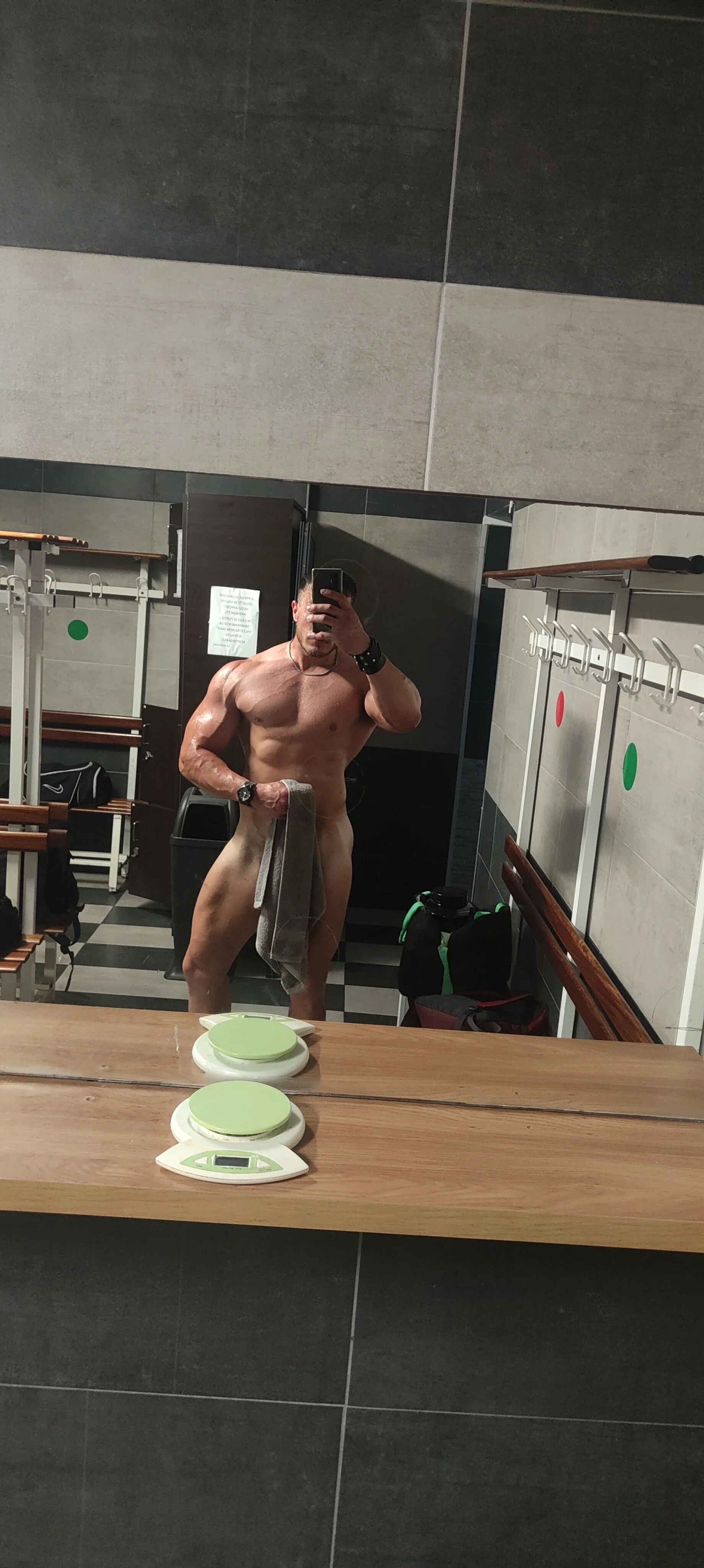 XXX Porn Photo of Nude mrfitmuscle 2