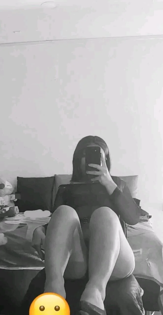 XXX Porn Photo of Nude Cloelombard 19