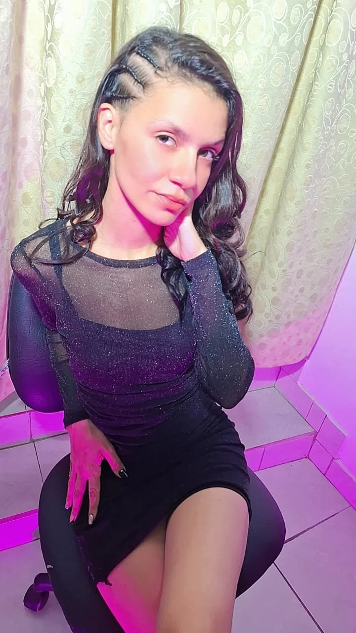XXX Porn Photo of Nude Ashleyyfire 37