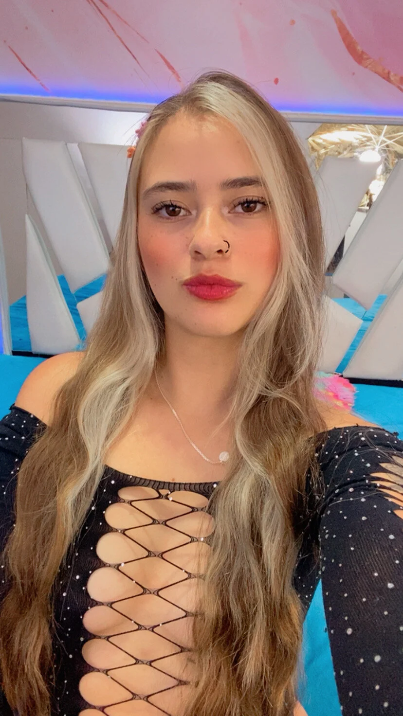 XXX Porn Photo of Nude KarolMadison21 12