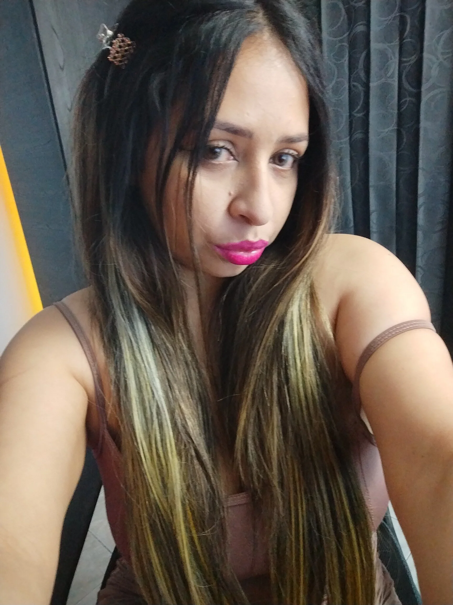 XXX Porn Photo of Nude charlotee_lovee69 2