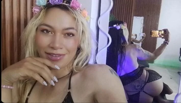 XXX Porn Photo of Nude alonddra_tay 2