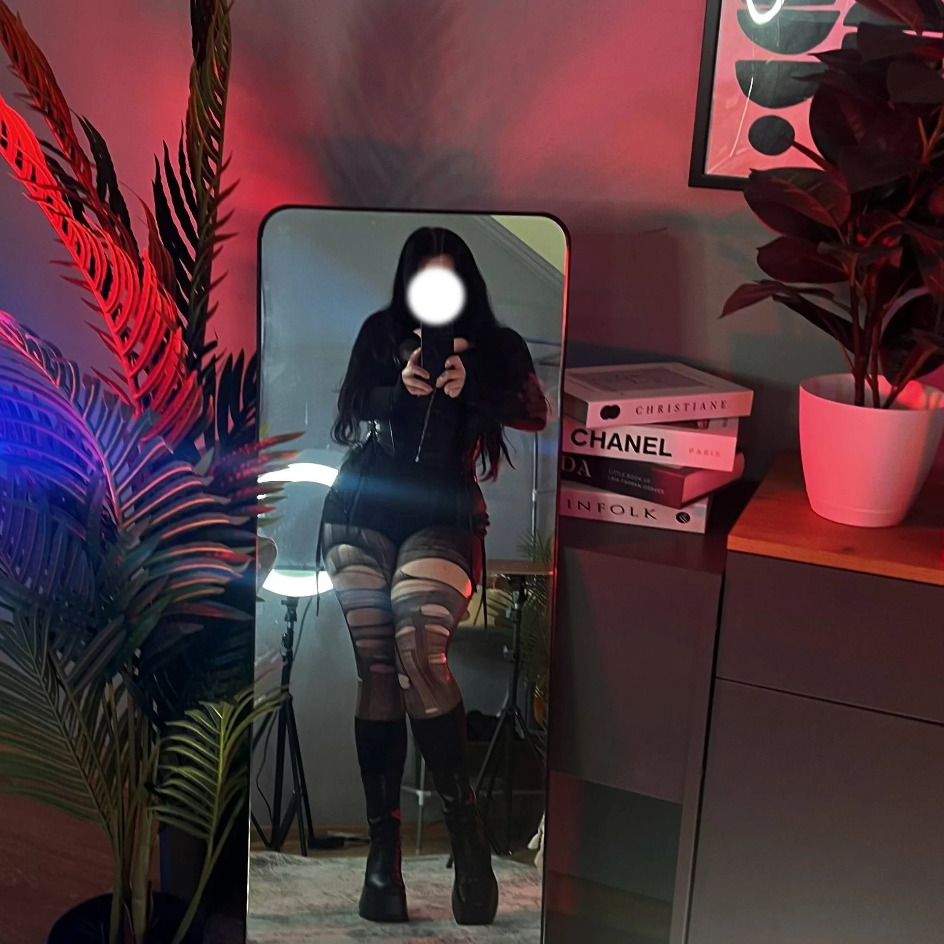 XXX Porn Photo of Nude vulagarmanners_ 17