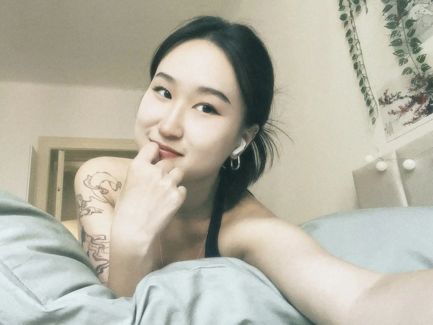 XXX Porn Photo of Nude yuna_k 13