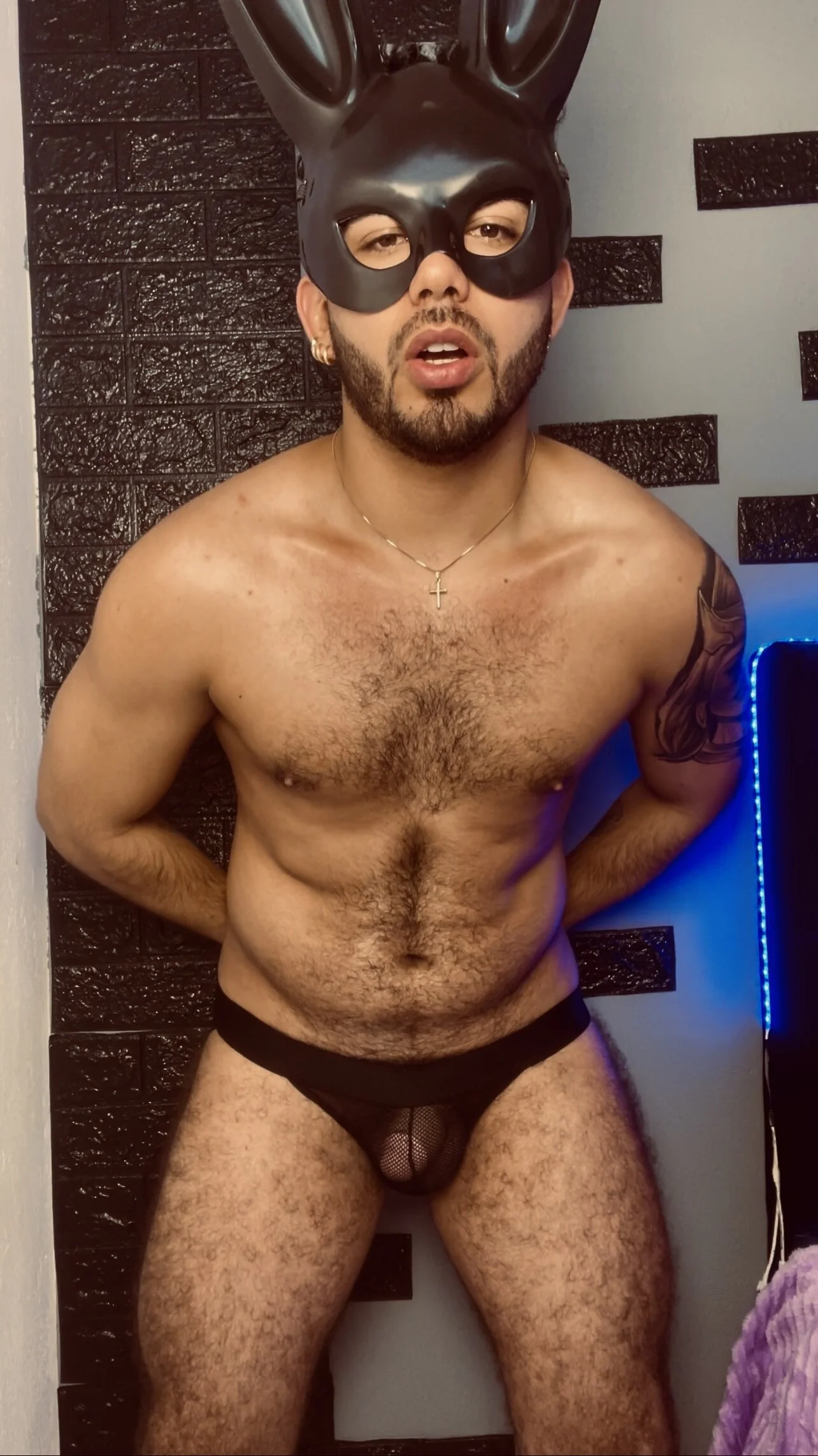 XXX Porn Photo of Nude adamhairy 77