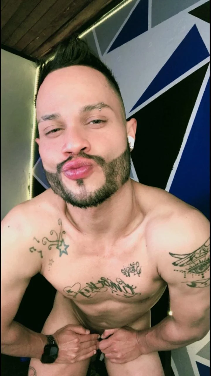 XXX Porn Photo of Nude Sebastian_lugo 21