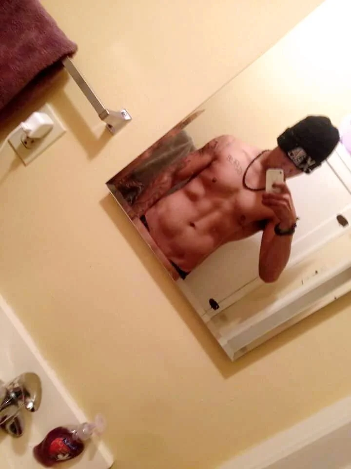 XXX Porn Photo of Nude jakethesnake95111 5
